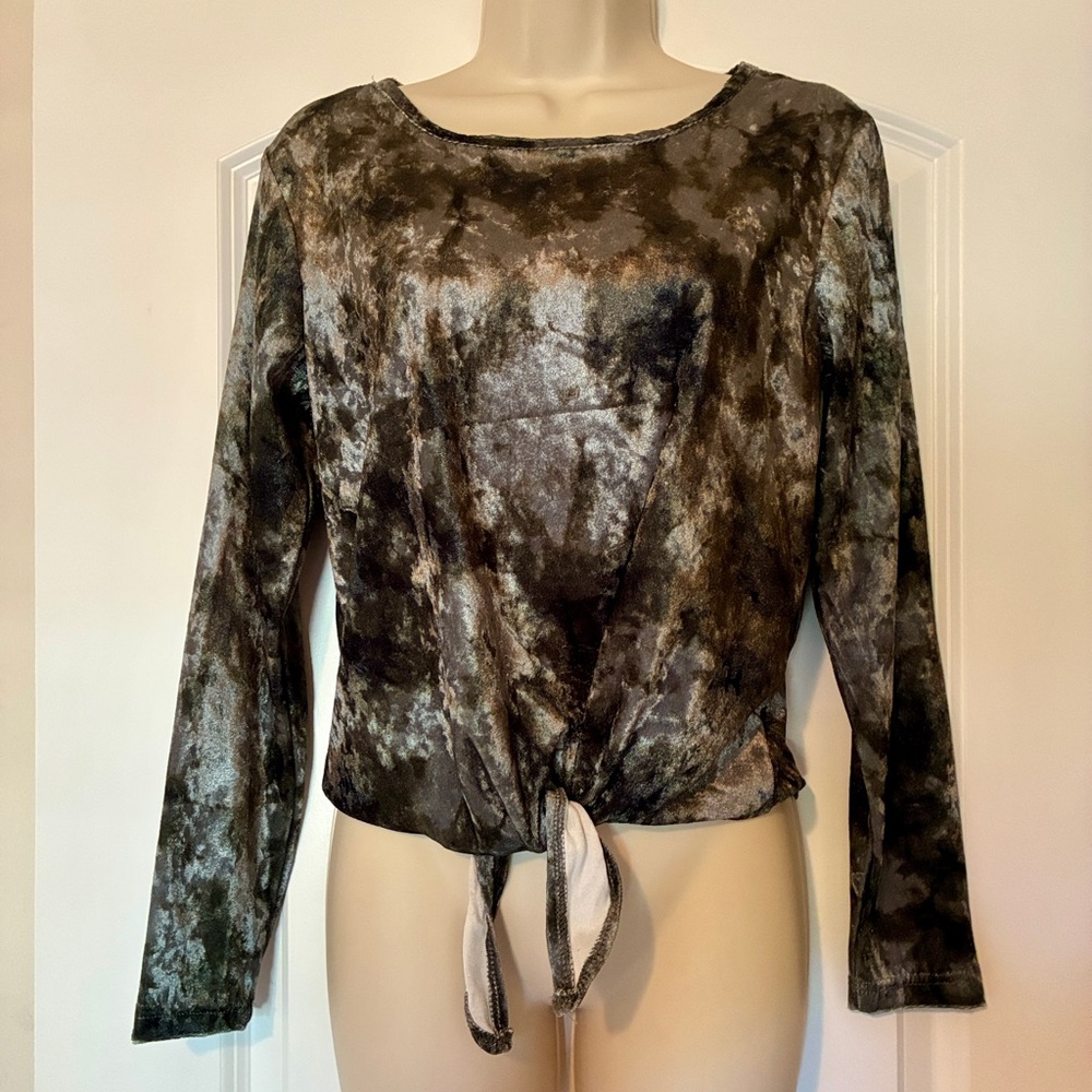 Eye Candy Velvet Top in Metallic Bronze